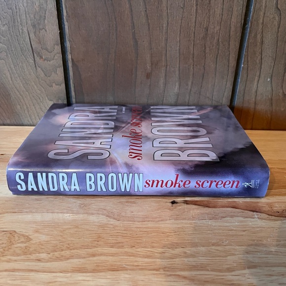 Smoke Screen book by Sandra Brown - Picture 2 of 3